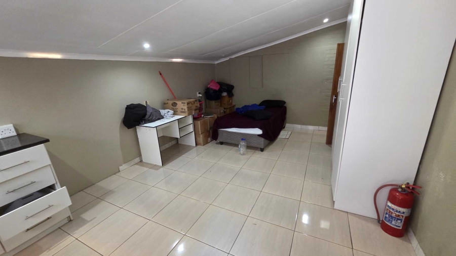 13 Bedroom Property for Sale in Universitas Free State